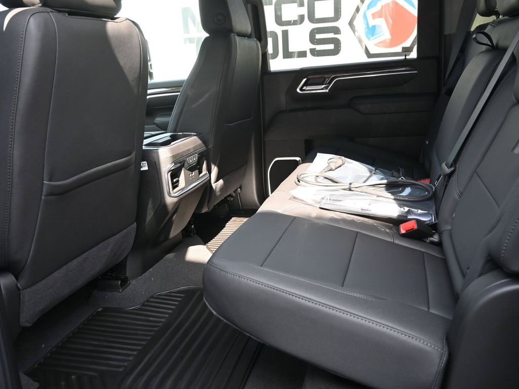 Used 2025 Chevrolet Silverado 3500 LTZ w/ LTZ Plus Package AWD/4WD image 18