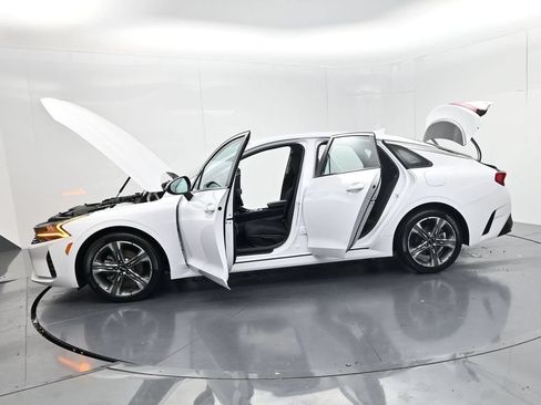 Certified 2022 Kia K5 LXS AWD/4WD image 57