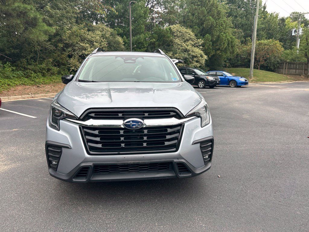 Used 2024 Subaru Ascent Limited w/ Technology Package AWD/4WD image 9