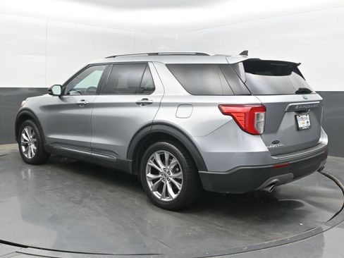 Used 2021 Ford Explorer Limited w/ Equipment Group 301A image 6