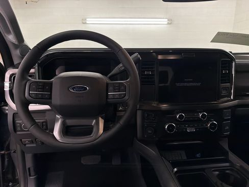 New 2026 Ford F250 Lariat w/ Chrome Package AWD/4WD image 8