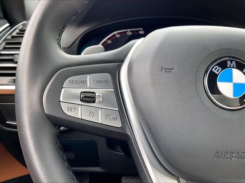 Used 2025 BMW X4 xDrive30i image 25