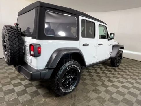 Used 2023 Jeep Wrangler Unlimited w/ Cold Weather Group AWD/4WD image 4