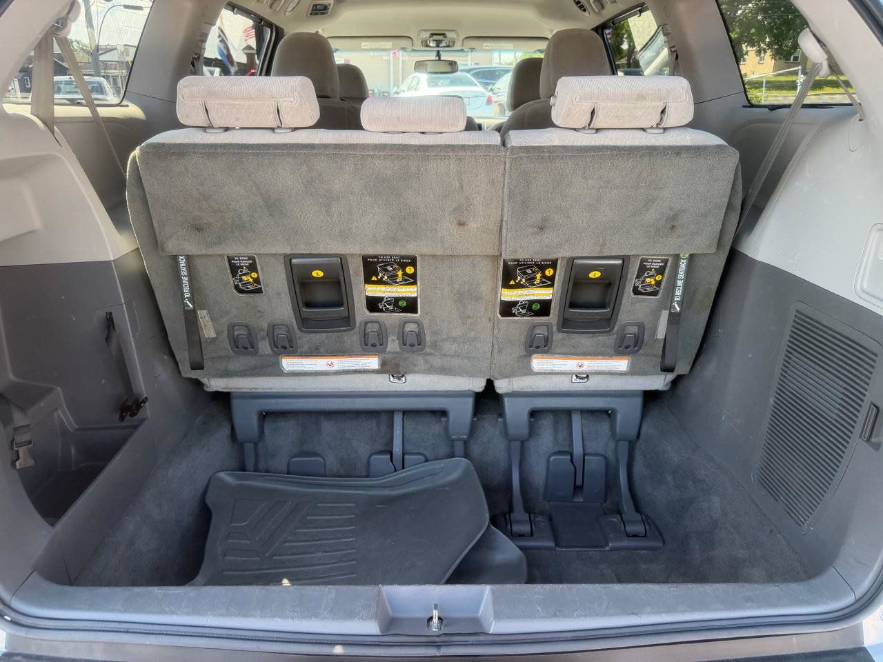 Used 2017 Toyota Sienna LE FWD image 28