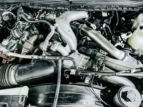 Used 2022 Ford F550 4x4 Crew Cab Super Duty w/ Power Equipment Group image 19