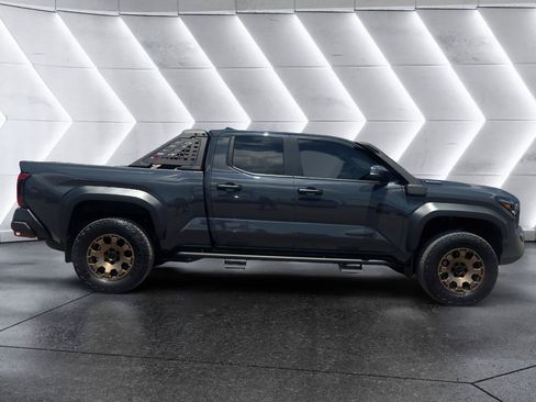Used 2024 Toyota Tacoma 4x4 Double Cab Hybrid image 8