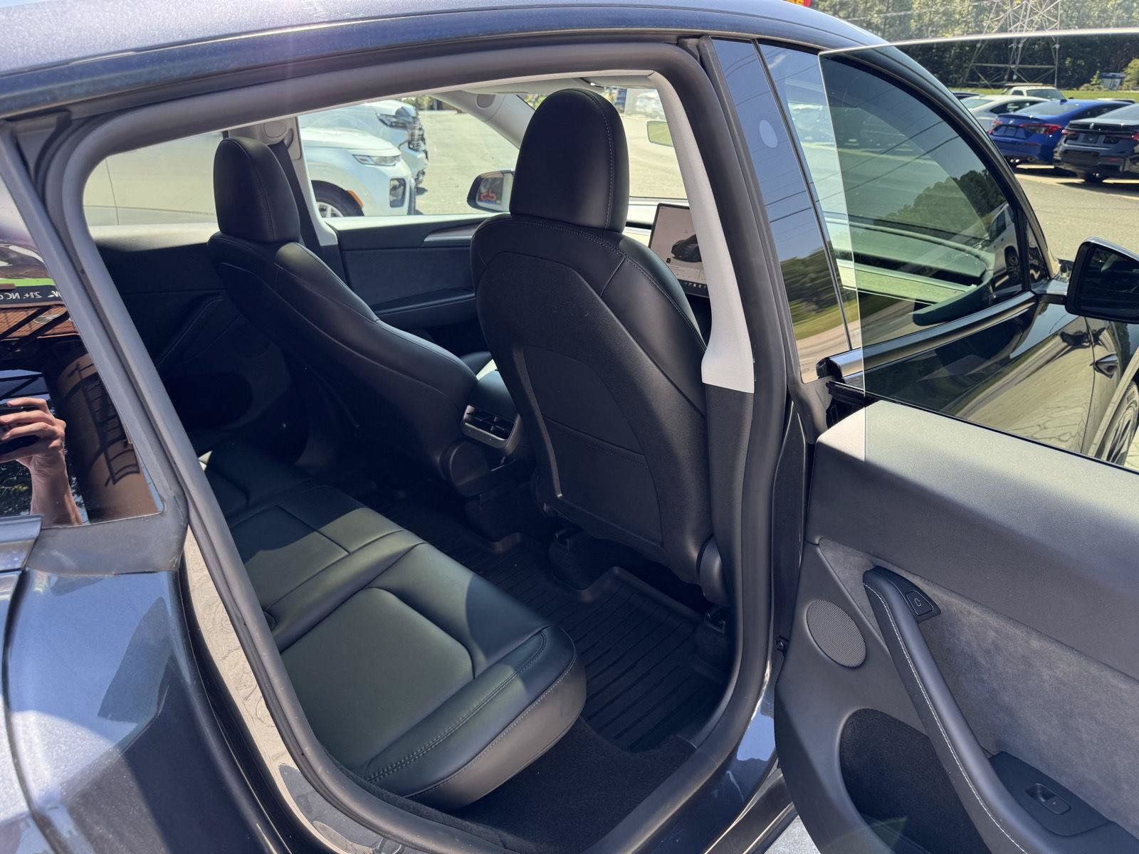 Used 2024 Tesla Model Y Long Range AWD/4WD image 15