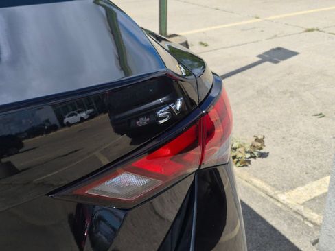 Certified 2021 Nissan Sentra SV FWD image 33