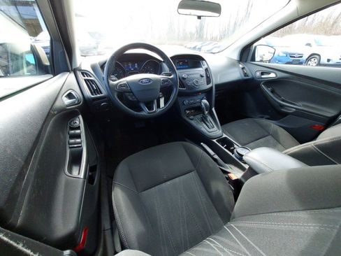Used 2018 Ford Focus SE w/ Cold Weather Package image 7