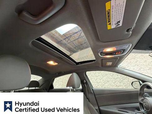 Certified 2025 Hyundai Elantra SEL FWD image 13