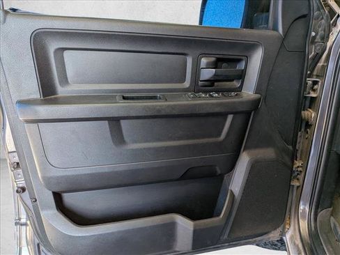 Used 2016 RAM 1500 Express AWD/4WD image 6