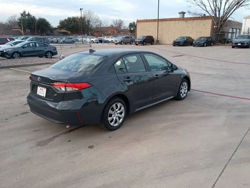 Used 2025 Toyota Corolla LE image 8