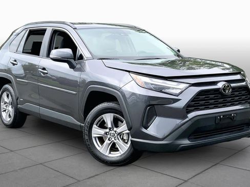 Used 2025 Toyota RAV4 LE AWD/4WD image 3