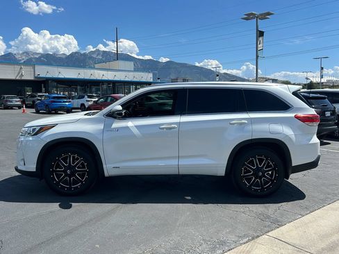Used 2017 Toyota Highlander Limited w/ Carpet Mat Package AWD/4WD image 8
