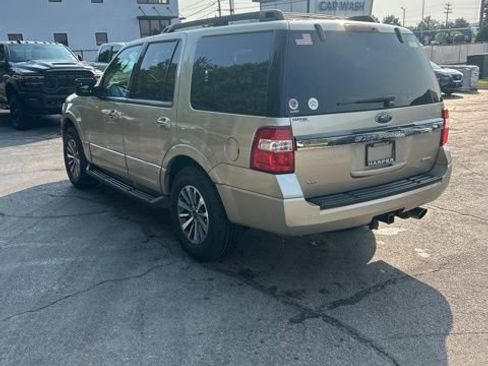 Used 2017 Ford Expedition XLT w/ Equipment Group 201A AWD/4WD image 10