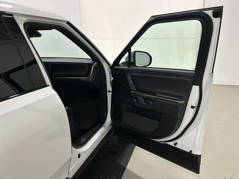 Used 2022 Rivian R1T Adventure AWD/4WD image 18