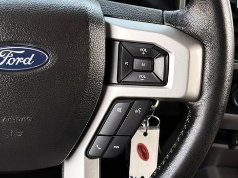 Used 2019 Ford F250 Lariat w/ Chrome Package image 15