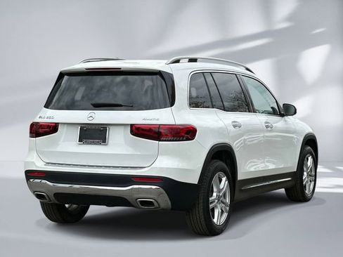 Certified 2021 Mercedes-Benz GLB 250 4MATIC image 4