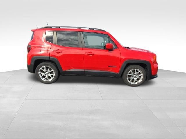 Used 2020 Jeep Renegade Latitude w/ Cold Weather Group FWD image 11