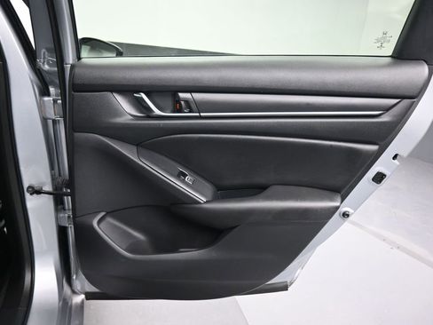 Used 2022 Honda Accord Sport image 38