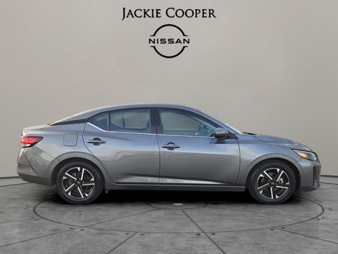 Certified 2024 Nissan Sentra SV image 6