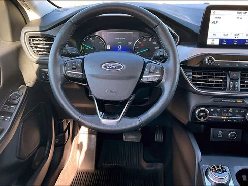 Used 2021 Ford Escape SEL image 7