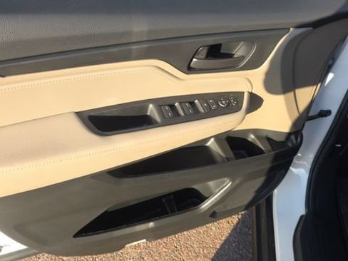 Used 2024 Honda Odyssey EX image 10