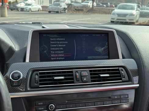 Used 2015 BMW M6 Convertible image 37