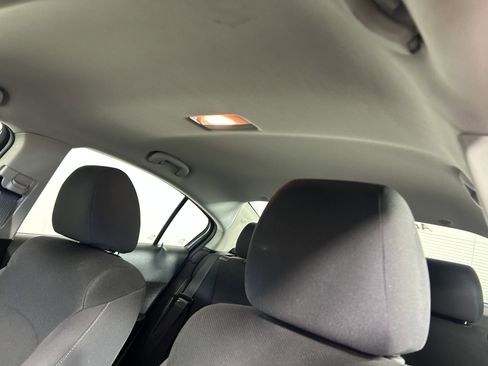 Used 2014 Chevrolet Cruze LT image 11