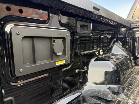 New 2025 Ford Ranger XLT w/ Equipment Group 301A High image 19