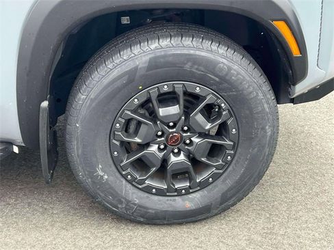 Used 2022 Nissan Frontier PRO-4X w/ Pro-4X Premium Package image 9