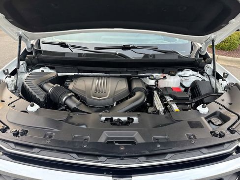 Used 2025 Chevrolet Traverse LT image 28