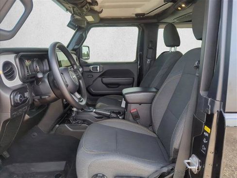 Used 2025 Jeep Wrangler Sport AWD/4WD image 14
