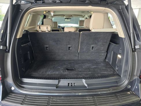 Used 2024 Ford Expedition XLT image 17