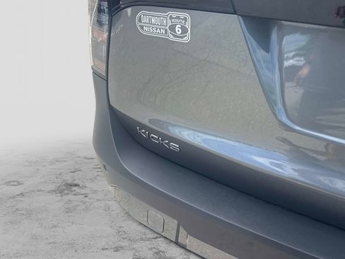 Certified 2025 Nissan Kicks SV FWD image 5
