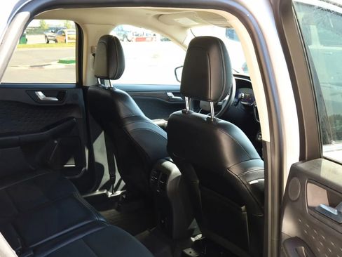 Used 2020 Ford Escape Titanium AWD/4WD image 44