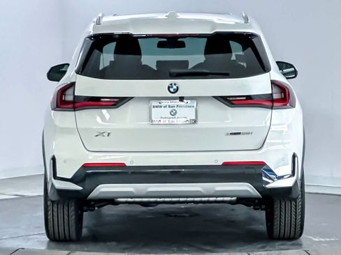 Used 2026 BMW X1 xDrive28i w/ Technology Package AWD/4WD image 7