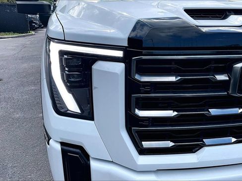 Used 2026 GMC Sierra 2500 AT4 w/ AT4 Premium Plus Package AWD/4WD image 30