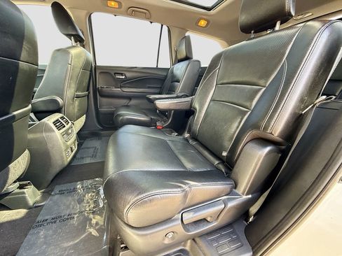 Used 2017 Honda Pilot Elite image 22