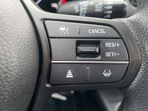 Used 2023 Honda HR-V LX image 10