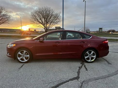 Used 2014 Ford Fusion SE w/ Equipment Group 201A image 5