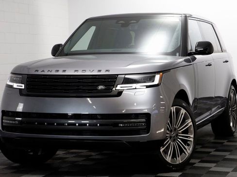 New 2025 Land Rover Range Rover Long Wheelbase SE image 2