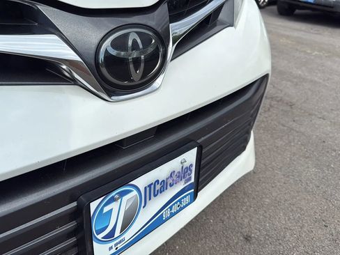 Used 2019 Toyota Sienna XLE image 33