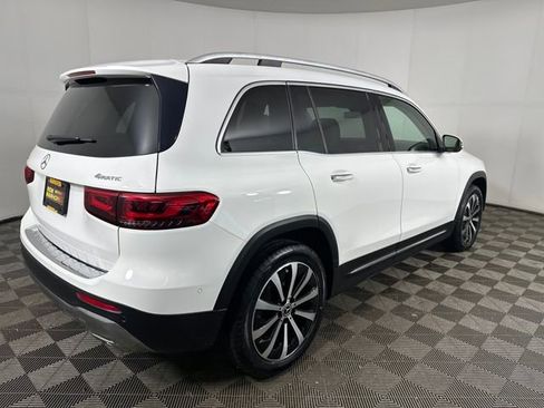 Used 2022 Mercedes-Benz GLB 250 4MATIC image 3
