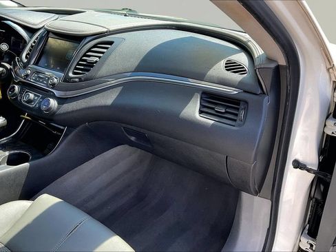 Used 2014 Chevrolet Impala LT w/ Convenience Package FWD image 29
