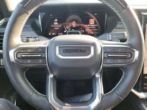 Used 2025 GMC Acadia Denali w/ Super Cruise Package AWD/4WD image 16