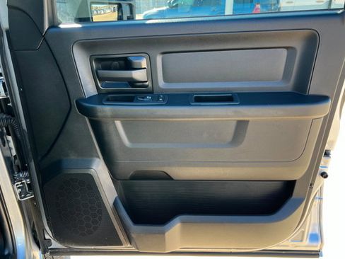 Used 2024 RAM 3500 Tradesman w/ Chrome Appearance Group image 22