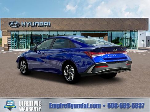 New 2025 Hyundai Elantra Sport image 5