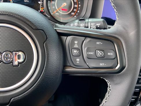 Used 2025 Jeep Wrangler Unlimited Sport AWD/4WD image 25