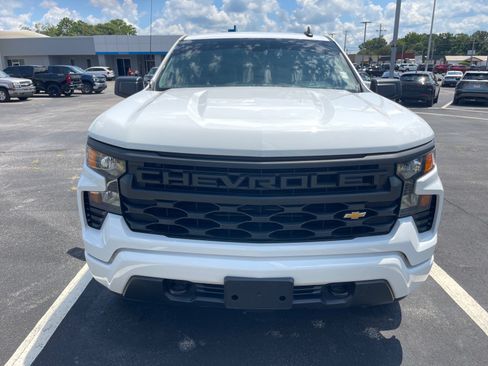 Used 2024 Chevrolet Silverado 1500 Custom AWD/4WD image 2